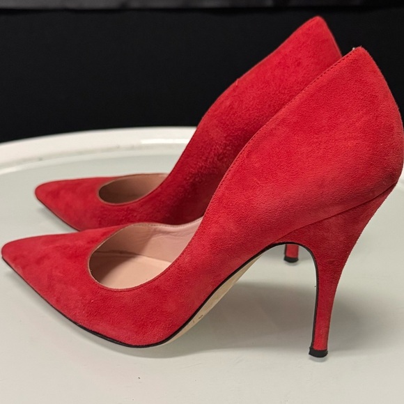 kate spade Shoes - Kate Spade Vibrant Red Suede Heels Gorgeous Showstoppers!!